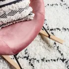 Fotoliu balansoar tapitat cu efect de catifea design scandinav - Pippy Viadurini