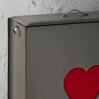 Coș de rufe din piele contemporană fabricat în Italia Adele, inserție de inimă Viadurini