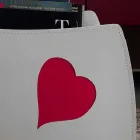 Design rack magazin din piele cu un design modern Beatrice Viadurini