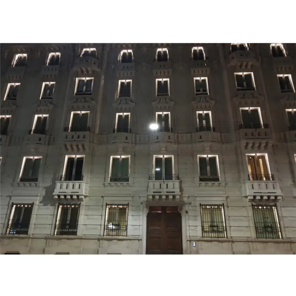 Spot LED de exterior de 5W cu finisaj gri aluminiu - Dayane Viadurini