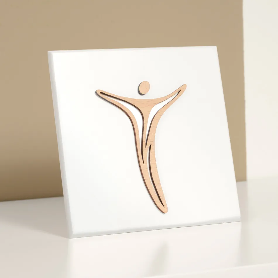 Imagine realizată cu gravură cu laser a lui Isus, realizată în Italia - Kyla Viadurini