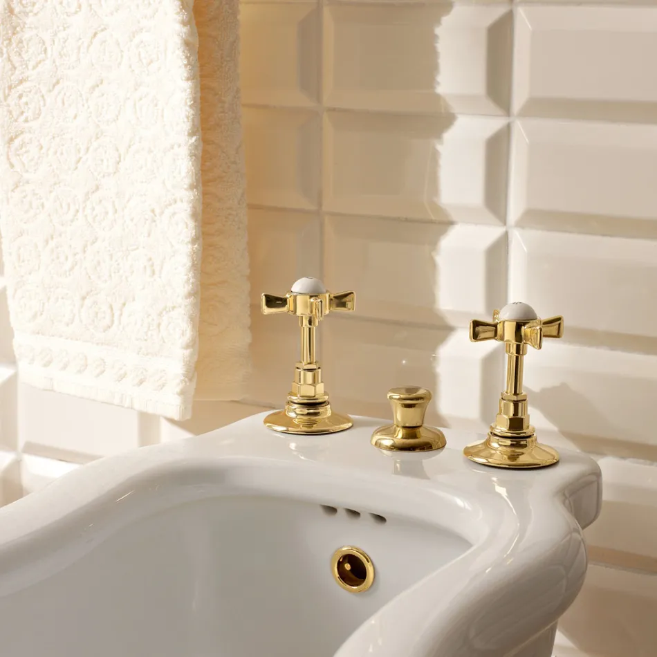 Baterii de bideu din alamă vintage cu livrare internă Made in Italy – Katerina Viadurini