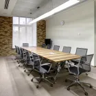 Scaun de birou pivotant ergonomic cu roți și cotiere - Filanna Viadurini