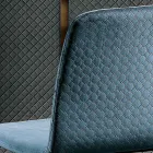 Scaun elegant de design modern din catifea colorata si lemn - Bizet Viadurini