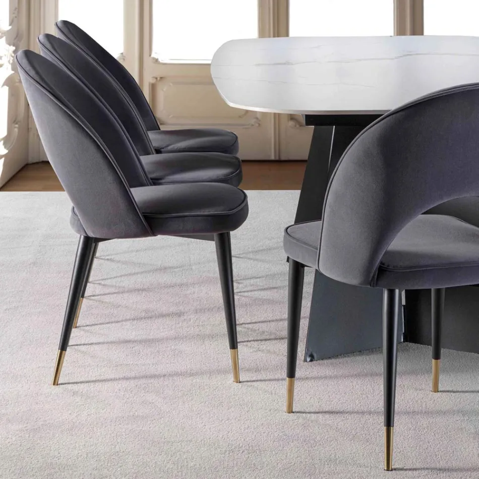 Scaun din catifea cu picioare din metal negru și alamă satinată, 4 bucăți - Sibea Viadurini