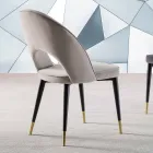 Scaun din catifea cu picioare din metal negru și alamă satinată, 4 bucăți - Sibea Viadurini