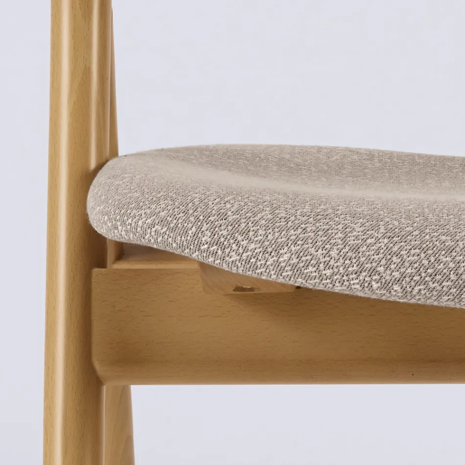 Scaun modern de sufragerie din diferite țesături cu carcasă din lemn - Wolter Viadurini
