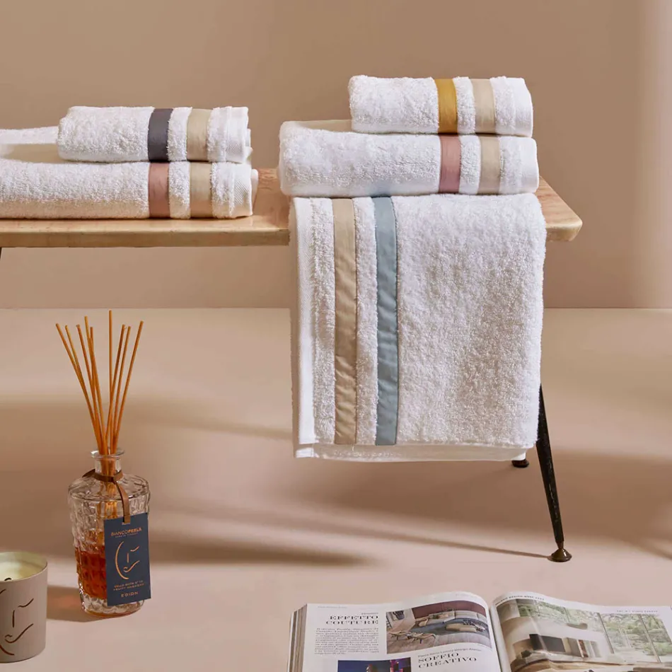 Set de prosoape de față pentru oaspeți din bumbac cu volane duble Serenity Viadurini