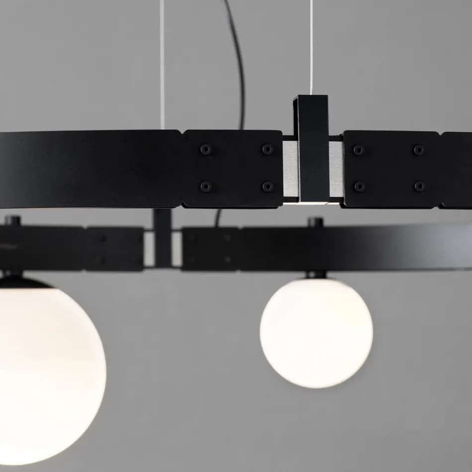 Suspensie cu design oval din aluminiu negru cu sfere și spoturi - Exodus Viadurini