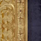 Oglinda de perete dreptunghiulară din lemn realizată în Italia Raphael Viadurini