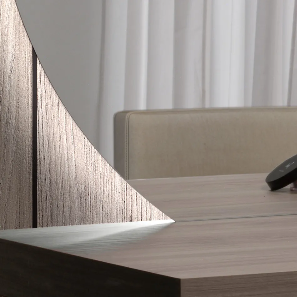 Oglindă cu iluminare din spate LED numai pe partea circulară Fabricată în Italia - Marca Viadurini