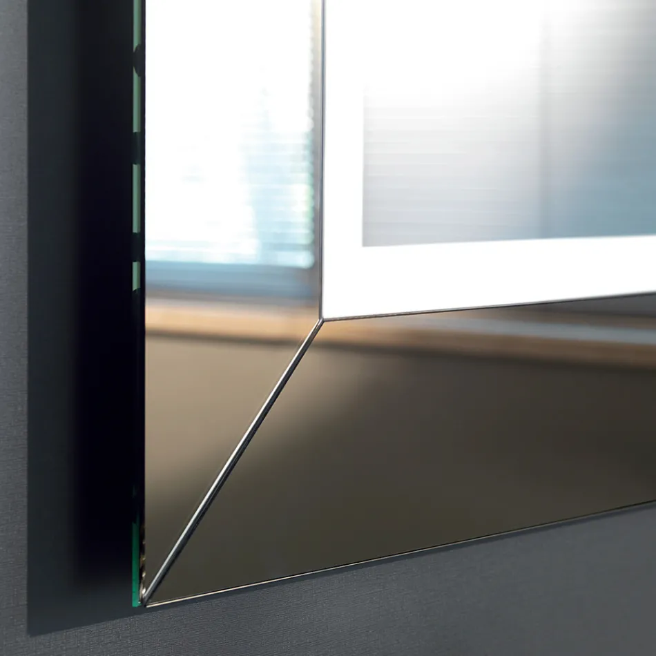 Oglinda cu rama de oglinda colorata si LED Made in Italy - Newton Viadurini