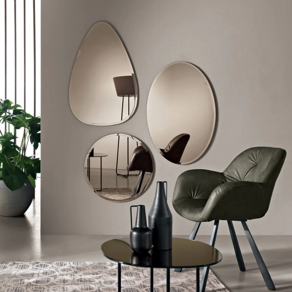 Oglindă de perete Beata cu șlefuire perimetrală, fabricată în Italia Viadurini