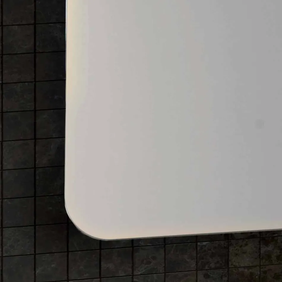 Oglinda de machiaj un design modern, iluminat cu LED-uri, Maren Viadurini