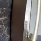 Oglindă rotundă de perete cu cadru metalic diverse culori și lumină cu led - Renga Viadurini