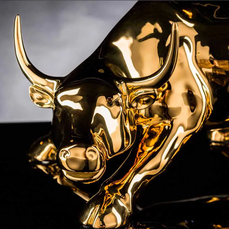 Figurină ceramică realizată manual în formă de taur Fabricată în Italia - Bulino Viadurini