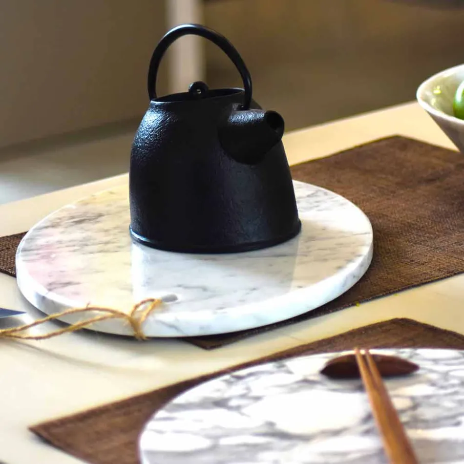 Placă de tăiere ovală modernă din marmură albă de Carrara Made in Italy - Masha Viadurini