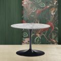 Masuta de cafea Tulip Saarinen cu Blat Oval din Marmura Arabesca H 39 Made in Italy - Stacojiu