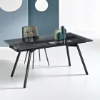 Masă extensibilă 160/240x91 cm din sticlă fumurie și bază din metal negru - Coloană Viadurini
