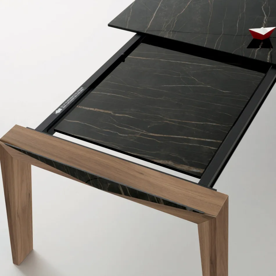 Masa extensibila pana la 2,4 m din lemn masiv si blat din ceramica - Antares Viadurini