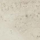 Masa cu baza din lemn si blat din ceramica travertin usor - Infinity Viadurini