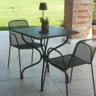 Masă de exterior Lirion din metal vopsit în două dimensiuni, fabricată în Italia Viadurini