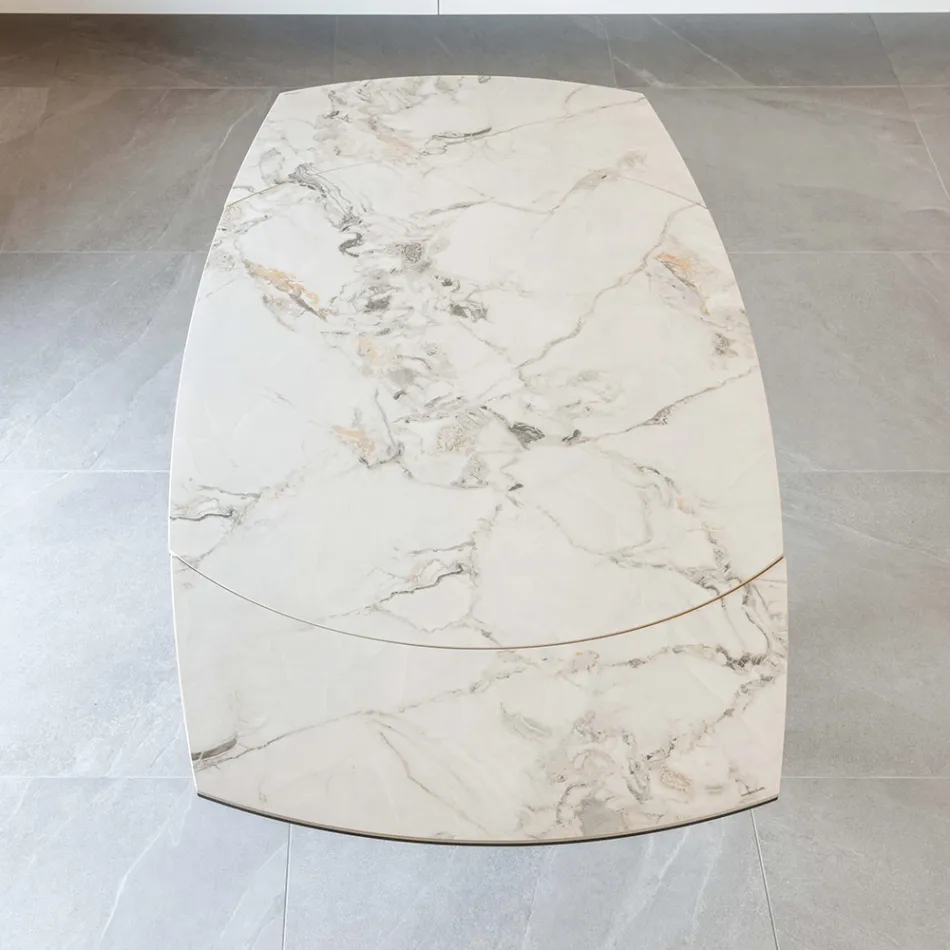 Masa de sufragerie extensibila din ceramica si baza metalica - Indira Viadurini