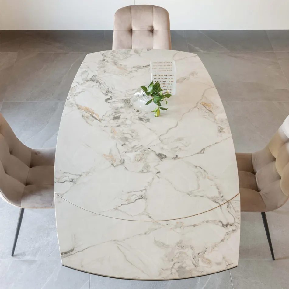 Masa de sufragerie extensibila din ceramica si baza metalica - Indira Viadurini