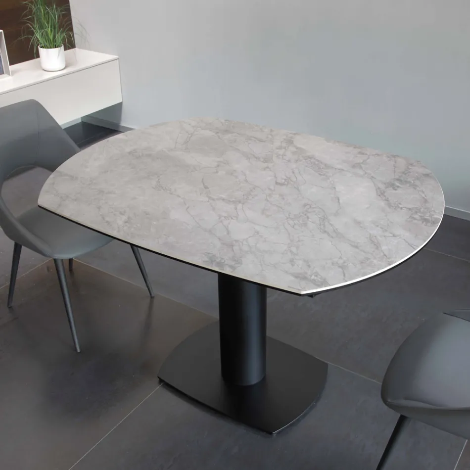 Masa de sufragerie extensibila din ceramica si baza metalica - Indira Viadurini