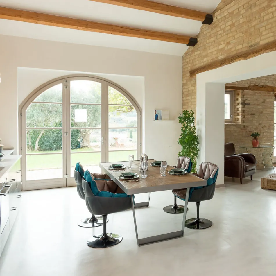 Masa de sufragerie din lemn tropical reciclat si picioare metalice - Slide Viadurini