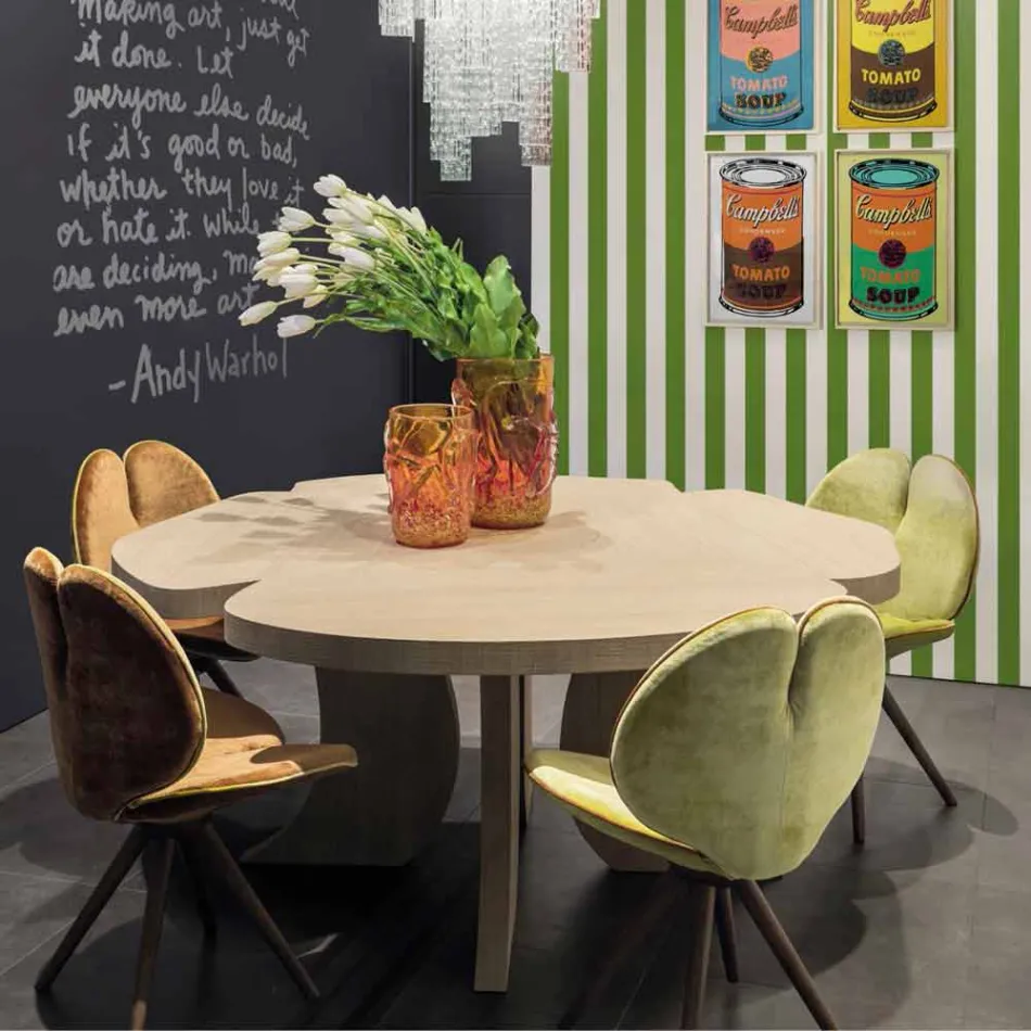 în tabelul de stejar periat cu finisaj ceara Andy Viadurini