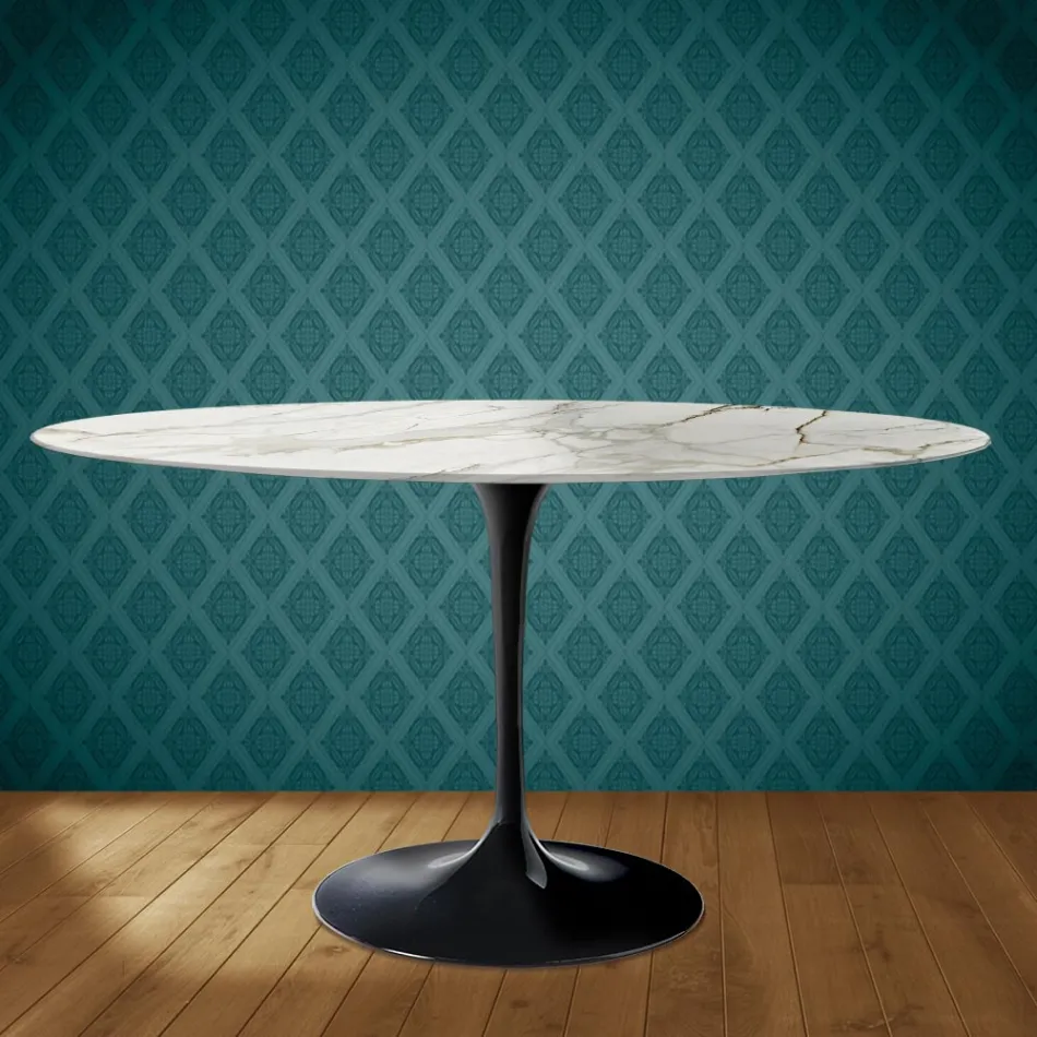 Masă Eero Saarinen Tulip H 74 ovală din ceramică lucioasă fabricată în Italia - stacojiu Viadurini