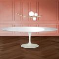 Masă Eero Saarinen Tulip H 74 Ovală din Laminat Lichid Fabricată în Italia - Stacojiu