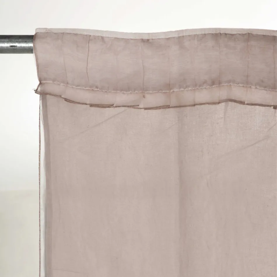 Cortina de in usoara cu organza si broderie gotica in Centrul de lux - Marinella Viadurini