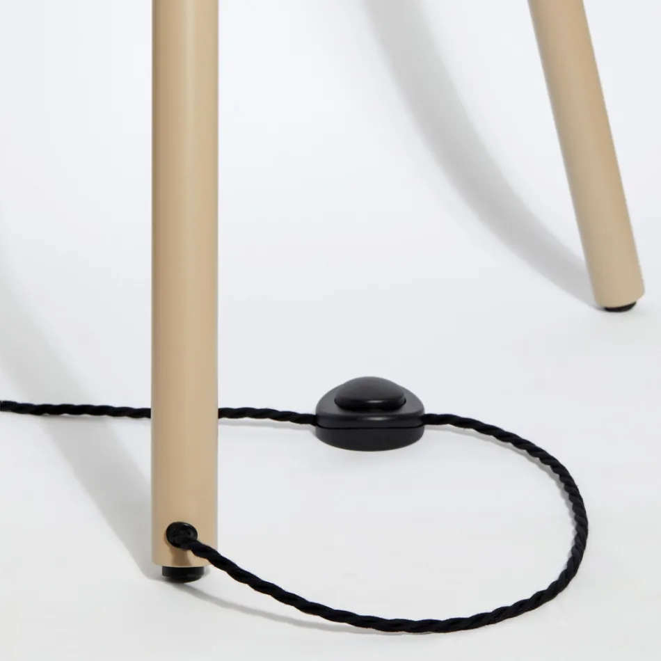 Radiator electric de sine stătător din oțel cu comutator de picior - copac Viadurini