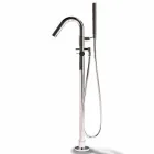 Tub liber, construit în Italia, în suprafață solidă Viadurini