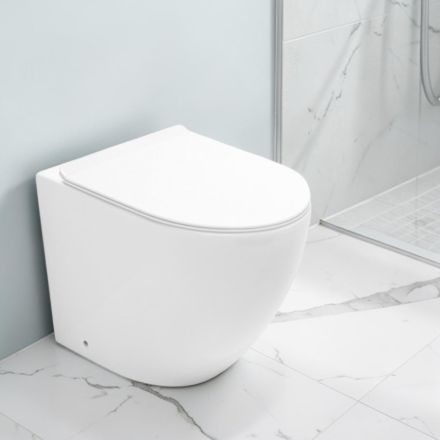 Toaletă ciclonică Aralia din ceramică albă, montată pe podea, cu capac cu închidere silențioasă Viadurini