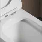 Toaletă montată pe podea cu capac ceramic cu închidere silențioasă și design modern - Giunco Viadurini