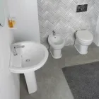 Toaletă modernă din ceramică albă, cu capac din poliester - Silica Viadurini