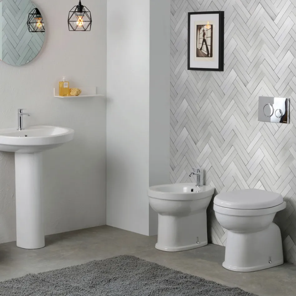 Toaletă modernă din ceramică albă, cu capac din poliester - Silica Viadurini