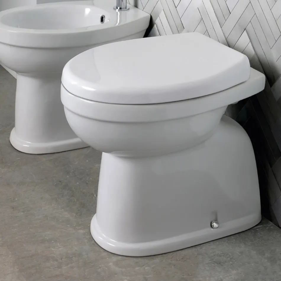 Toaletă ceramică montată pe podea cu capac din poliester și design modern - Silica Viadurini