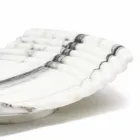 Tava decorativă curbă din marmură Arabescato Fabricată în Italia - Clifton Viadurini